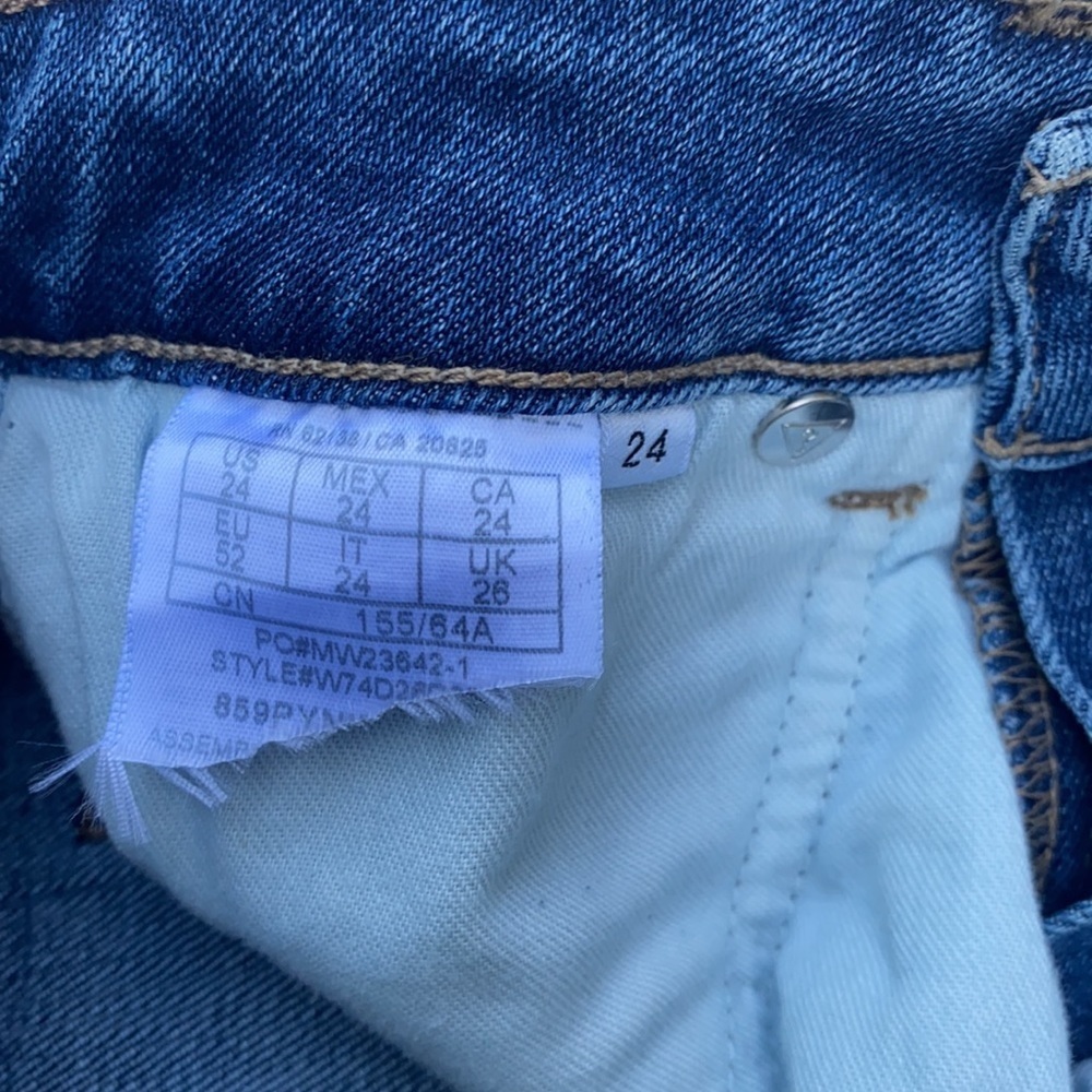 New GUESS Women's Denim Short SZ 24 - Picture 3 of 5